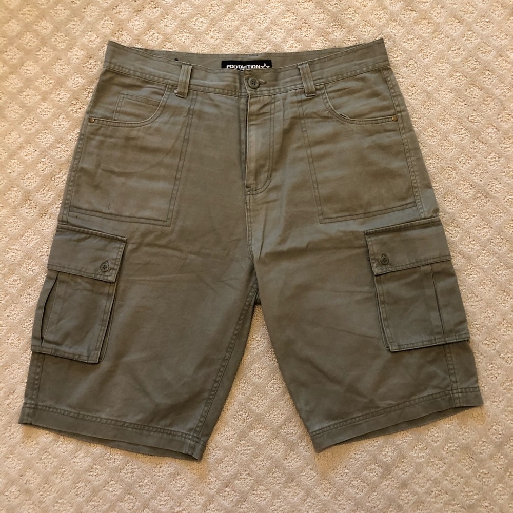 🟢 Men’s Cargo Shorts
